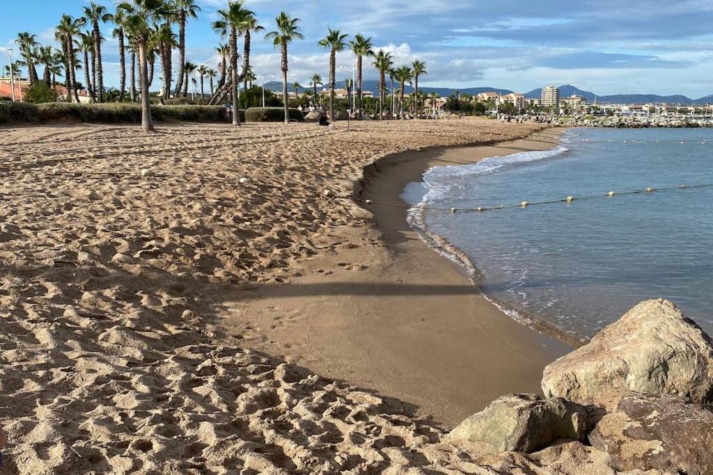 Port-Frejus, Le Paladien, Appartement 2 Pieces Climatise, Terrasse & Parking Экстерьер фото